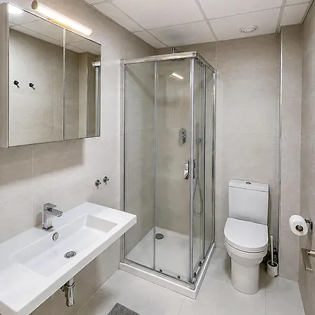 Amazing In With Swimming Pool Lejlighed